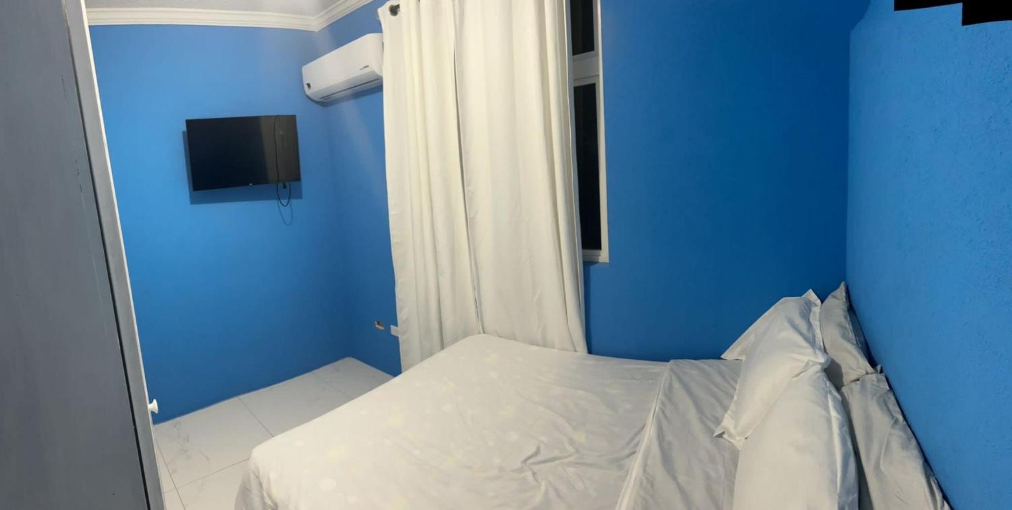 Home Away From Home Christ Church Bagian luar foto